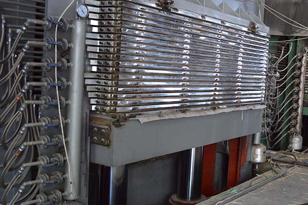 BY214×8 400T-800T熱壓機(jī)