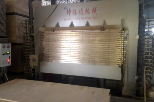 坤鈺達(dá)熱壓機(jī) 坤鈺達(dá)熱壓機(jī)