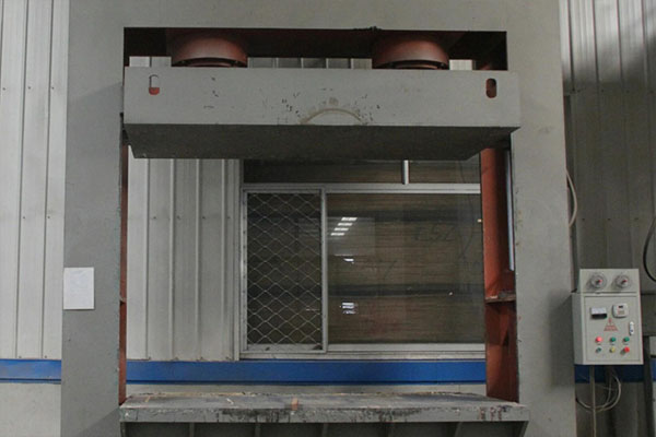 預(yù)壓機(jī) 預(yù)壓機(jī)