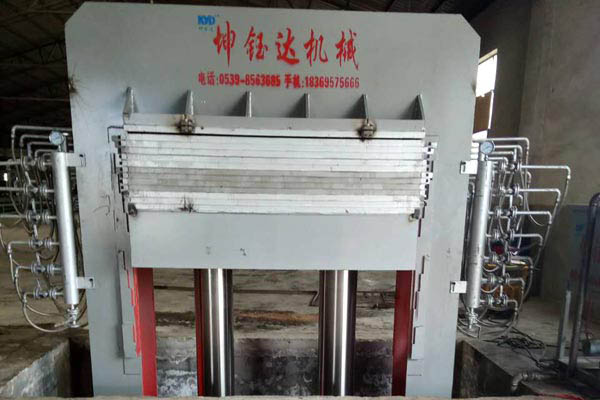 熱壓機(jī) 熱壓機(jī)