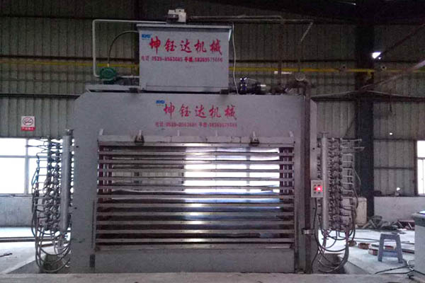 熱壓機(jī) 熱壓機(jī)